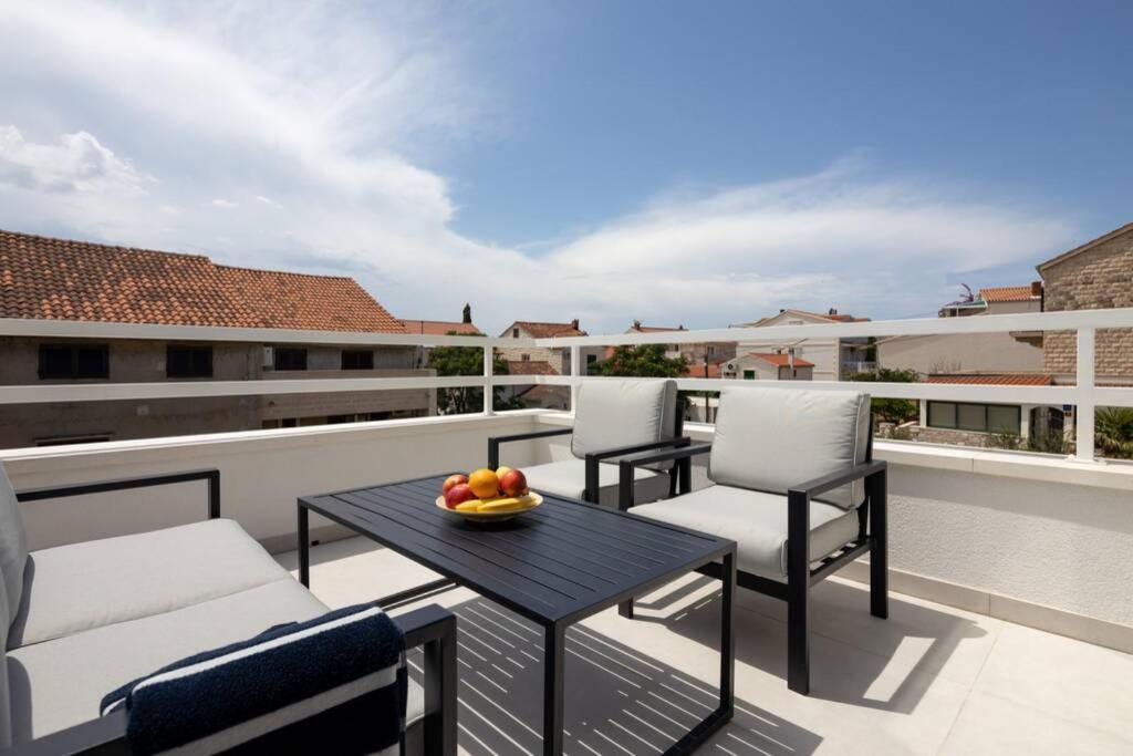 Holiday In Bol **** Green Apartment Exterior foto